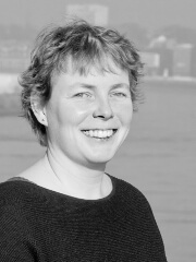 Frau Johanna Breuer